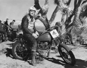 Triumph TR5 Trophy moto Bud Ekins 1954 Steve McQueen acrobazia doppia foto - Foto 1 di 1