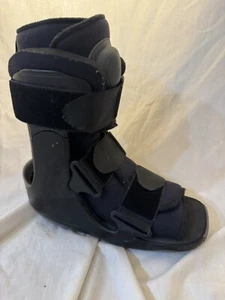 Berg Genesis Light Mid Calf Foot/Ankle Brace, Padded With Straps - Picture 1 of 9