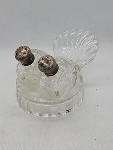 Salero y pimentero de vidrio prensado transparente de colección en bandeja de cola de pavo - Imagen 1 de 20