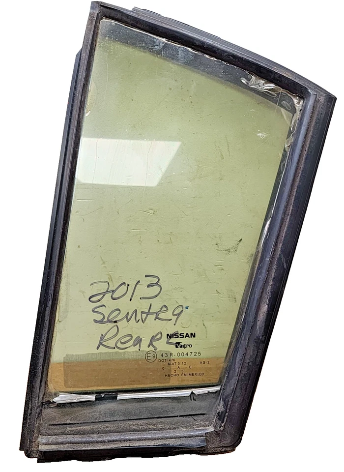 2007–2012 Nissan Sentra Rear Left Door Vent Glass OEM - Image 1 of 3