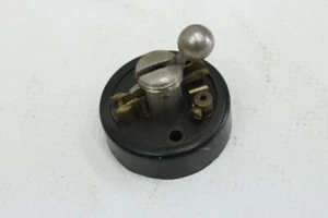 Ancien Interrupteur à Bascule Maison de Poupée Petit Métal Bakelite Vintage - Foto 1 di 3