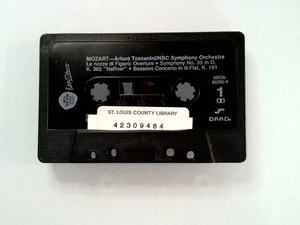 Mozart Arturo Toscanini NBC Symphony Orchestra Cassette 1992 RCA Victor - Picture 1 of 2