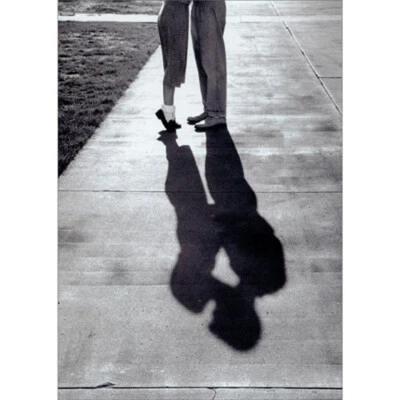 Tarjeta de aniversario fotográfica vintage para cónyuge pareja adolescente sombra en acera Foto 1 de 2