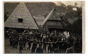 Foto Guerriglieri Seconda Guerra Mondiale in Kolo Danza Jugoslavia Rara - Foto 1 di 2