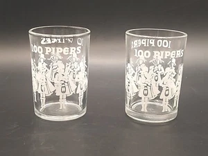 100 Pipers Hazel Atlas Whiskey Shot Glass Pair Vintage Barware Bagpipes Kilt - Picture 1 of 7