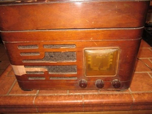 Fonograma de radio AM tubo vintage Crosley modelo 35-AK para piezas o restauración - Imagen 1 de 11