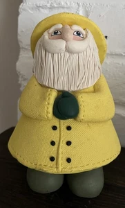 Vintage Weihnachten Weihnachtsmann Fischer Figur im gelben Regenmantel Slicker Coastal - Bild 1 von 11