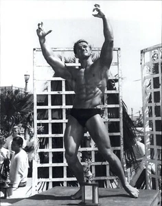 1995 '50s Bruce Bellas of LA Nude Male Gay Muscular Bodybuilder Stage Art Photo - Picture 1 of 1
