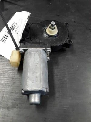01 02 03 04 05 BMW 325I 330I E46 LEFT DRIVER FRONT WINDOW MOTOR  - Image 1 of 4
