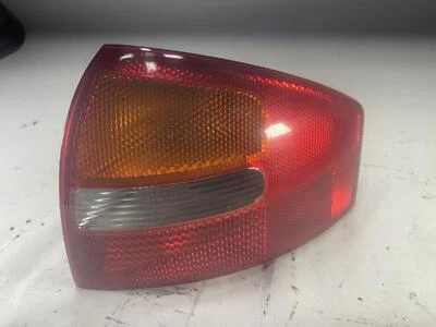 Used Right Tail Light Assembly fits: 2003  Audi a6 Sdn Right Grade A Foto 1 de 4