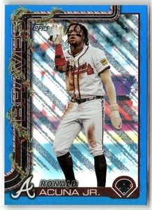 2025 Topps Holiday #H62 Ronald Acuña Jr. Blue Metallic Glitter Holiday - Picture 1 of 2