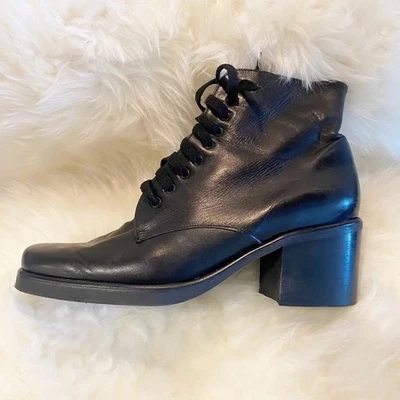 Bota Robert Clergerie con cordones punta cuadrada estilo vintage hecha en Francia 7,5 Foto 1 de 4