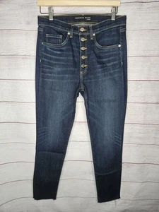 Pantalones de mezclilla VERONICA BEARD Debbie 10” ajustados expuestos botones tiro alto oscuros de colección 30 - Imagen 1 de 7