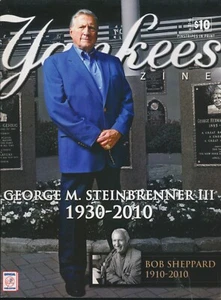 Revista Yankees Vol 31 2010, número 6 • George Steinbrenner III y Bob Sheppard - Imagen 1 de 2