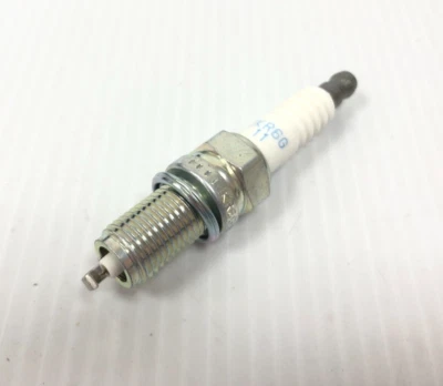 Bujía original Nissan/Vauxhall/Suzuki B24014A00A Foto 1 de 4