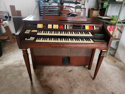 órgano en instrumentos musicales Foto 1 de 4