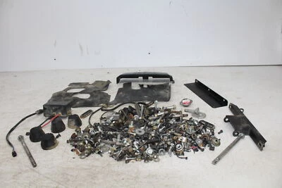 16 KAWASAKI TERYX4 800 KRT800 PARTS HARDWARE NUTS BOLTS FUSE COVER BRACKET CAP - Imagem 1 de 4