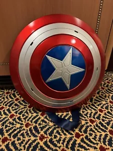 Captain America Scudo Sipper Disney Parks Avengers Marvel Popcorn Raro Htf - Foto 1 di 2
