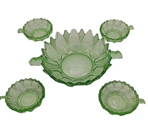 Juego de cuencos de vidrio verde ART DECO alrededor de 1930  - Imagen 1 de 6