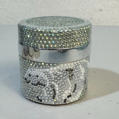 Tarro de 3,4 oz PRAI Beauty garganta y escote crema estrás oso polar Foto 1 de 4