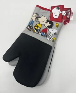 PAQUETE DE 2 GUANTES DE HORNO DE GRAN TAMAÑO PEANUTS SNOOPY AND FRIENDS NUEVOS - Imagen 1 de 2