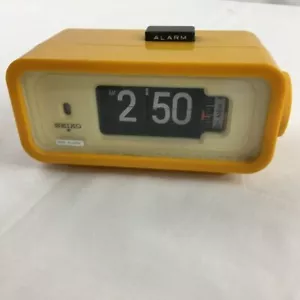 Reloj DE COLECCIÓN SEIKO FLIP DP666T Amarillo Edad Espacial Mediados de Siglo JAPÓN artículo usado - Imagen 1 de 3