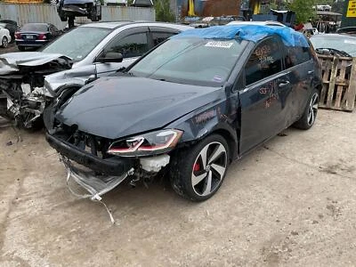 Стекло на крышу (только стекло) Volkswagen Golf GTI 15 16 17 18 19 20 21 - Изображение 1 из 4