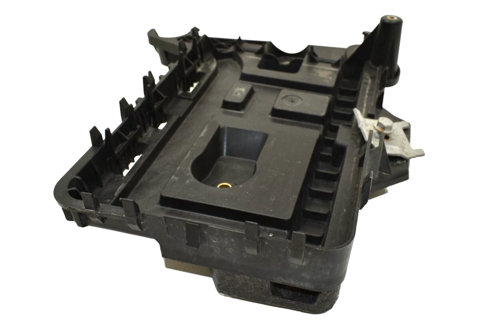VW Volkswagen Passat 2009-2022 OEM Bandeja de batería Base Soporte Conjunto Foto 1 de 4