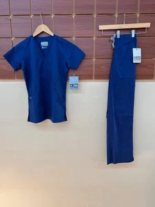 Nuevo Conjunto Médico Wink Azul Marino Sólido con Top XXS y Pantalones XXS ¡NUEVO CON ETIQUETAS! - Imagen 1 de 1