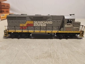 Athearn HO Scale GP35 "D" Locomotive Dummy Seaboard System #6001 - Picture 1 of 8