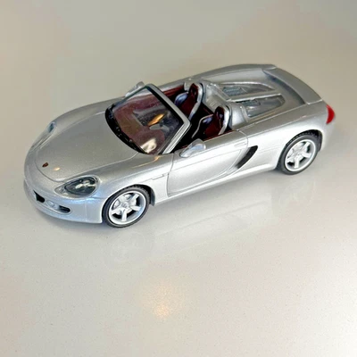 高速 1: 43 保时捷 Carrera GT – 银色 金属色,压铸,干净 — 第 1/4 张图片