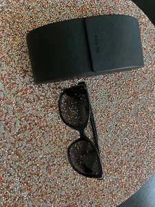 prada sunglasses - Picture 1 of 9