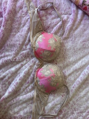 Sujetador Push Up Victoria’s Secret Muy Sexy - 38C - Rosa, Crema, Encaje, Estrás Foto 1 de 4