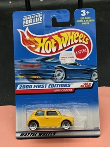 Hot Wheels 2000 First Editions #30 Mini Cooper Yellow - Picture 1 of 2