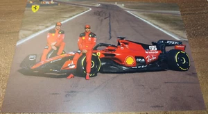 2023 SCUDERIA FERRARI F1 SF23 ORIGINAL POSTCARD 14x21 2nd Version UNSIGNED - Picture 1 of 2