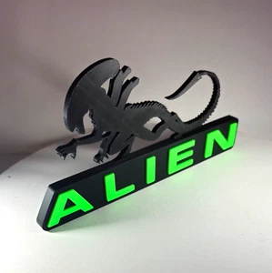 Logo Alieno con Sagoma | Supporto Stampato in 3D | Insegna Parete Scrivania Scaffale Arte - Foto 1 di 6