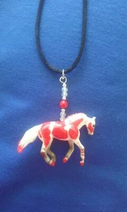 Breyer Mini Whinnie Custom Halskette Eiche Pfefferminz Pony - Bild 1 von 4