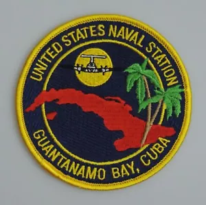 Marina de los Estados Unidos ~ Estación Naval Bahía de Guantánamo, Cuba Parche de 4" - Imagen 1 de 2