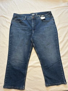 Lee Women's Regular Fit Mid Rise Blue Jean Capri Pants Size 18 Medium Brand New - Picture 1 of 6