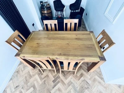 Solid wood dining table and six chairs - Image 1 of 4