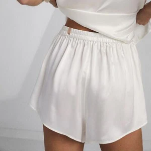 Lunya 100% Silk White Elastic Waist Sleeper Lounge Tulip Hem Shorts Large - Picture 1 of 11