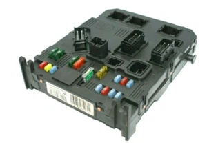 ⭐ PEUGEOT 206 /CITROEN PICASSO S118085220E Fuse Box 9653667680 ⭐ - Picture 1 of 7