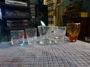Vintage Cut Crystal Etched Glass Embossed Fly & Amber Shot Glass Lot Of 5 Uniqu - Picture 1 of 5