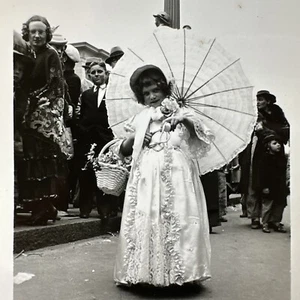 VINTAGE PHOTO Girl in Costume (I Think At New Orleans Mardi Gras) 1940s Parasol - Picture 1 of 5