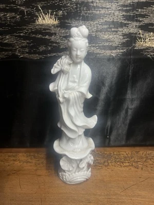 STATUETTE ANCIENNE CHINOISE BLANC DE CHINE GUANYIN - Photo 1/4