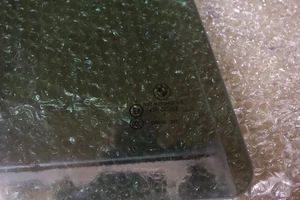 BMW 5er F10 F11 LCI   Seitenscheibe Tür hinten rechts HR Verdunkelt - Bild 1 von 3