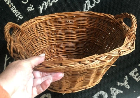 Vtg Small Oval Willow Clothes LAUNDRY BASKET Side Handles Doll Child Size Mini B Cover
