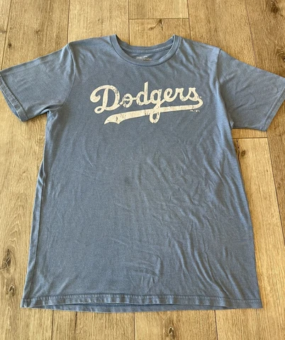 Los Angeles Dodgers T Shirt Cody Bellinger Size Large, Name And Number Cover