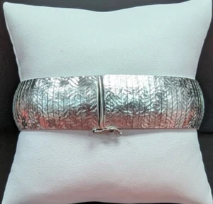 Ross-Simons Italian Sterling Silver Diamond-Cut Wide Omega Bracelet 7.25 " 3/4 w - Picture 1 of 9