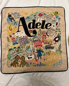 ADELE IN MUNICH ALEMANIA 2024 OFICIAL CATSTUDIO FUNDA DE ALMOHADA FUNDA DE ALMOHADA RARA NUEVA - Imagen 1 de 2